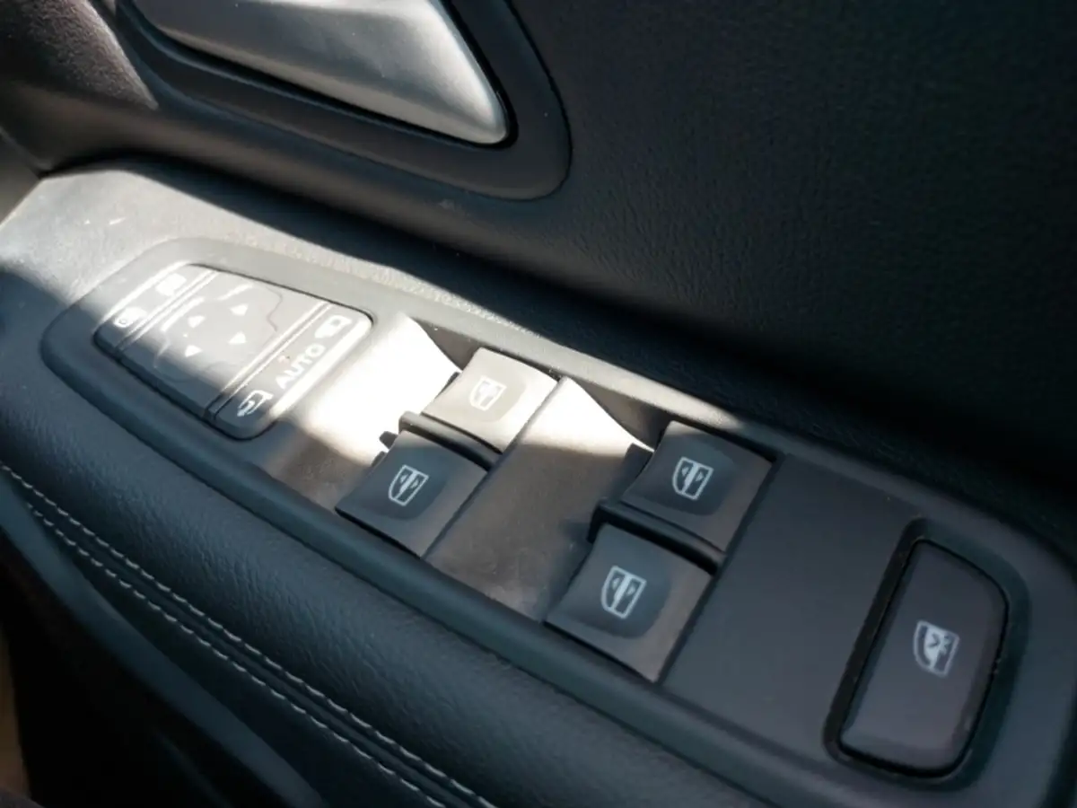 2024-dacia-duster-09-tce-journey-big-16