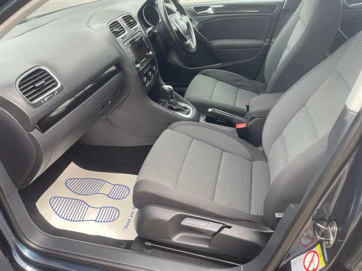 2011-volkswagen-golf-14-match-125ps-5d-dsg-big-11