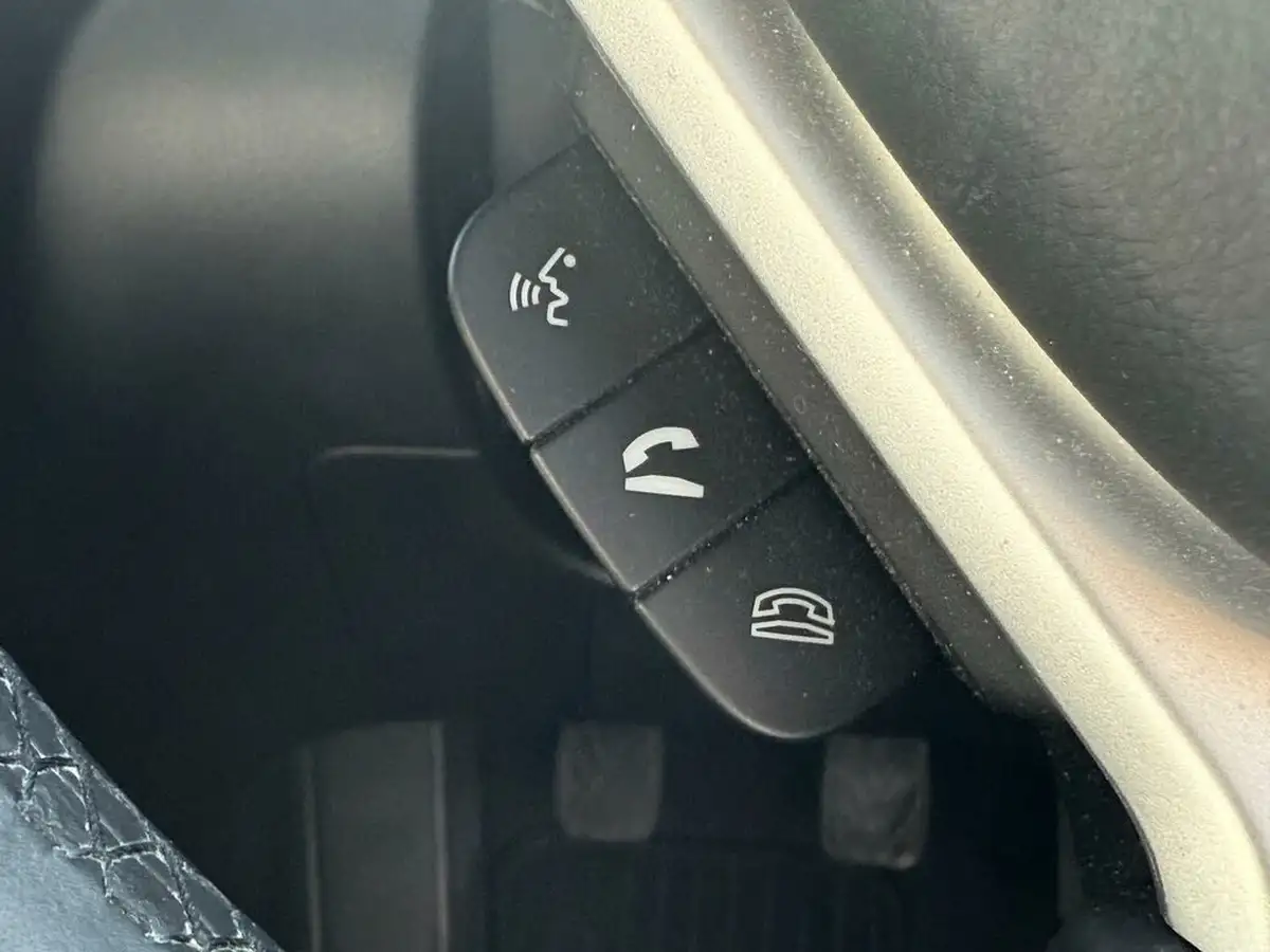 2023-suzuki-vitara-14-boosterjet-sz-t-big-10