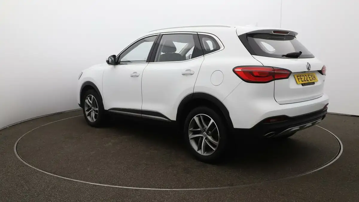 2022-mg-hs-15t-gdi-excite-162ps-big-5