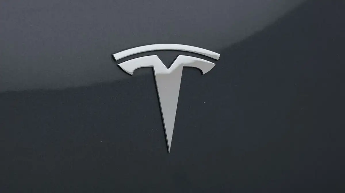 2022-tesla-model-3-e-long-range-big-23