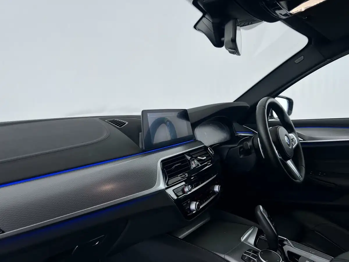2020-bmw-5-series-20td-520d-m-sport-190ps-mht-saloon-4d-big-15