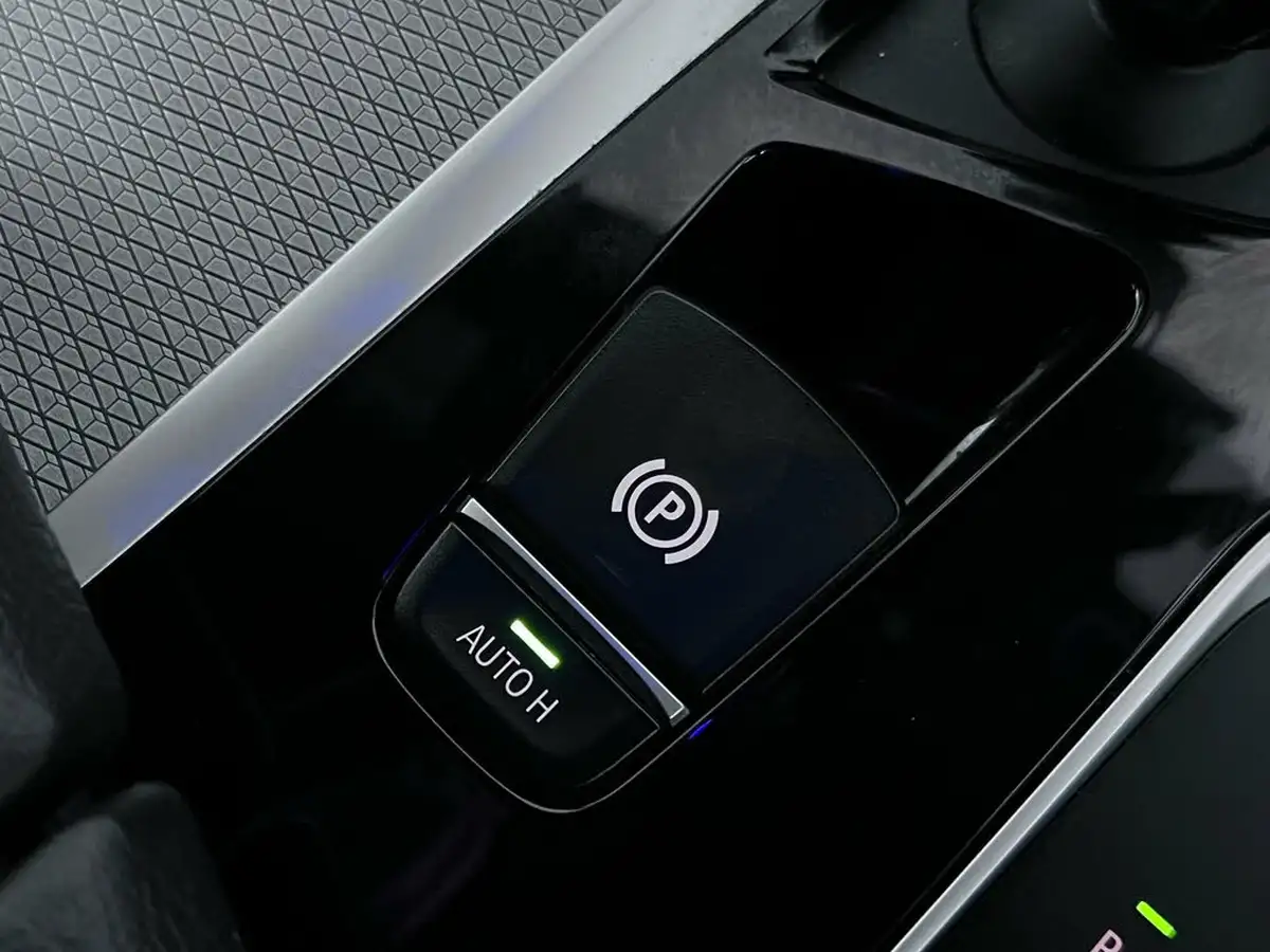 2020-bmw-5-series-20td-520d-m-sport-190ps-mht-saloon-4d-big-39