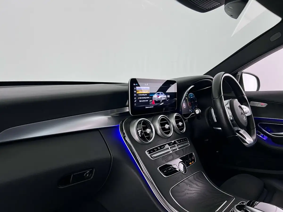 2018-mercedes-benz-c-class-20d-c220d-amg-line-premium-plusss-saloon-4d-big-17