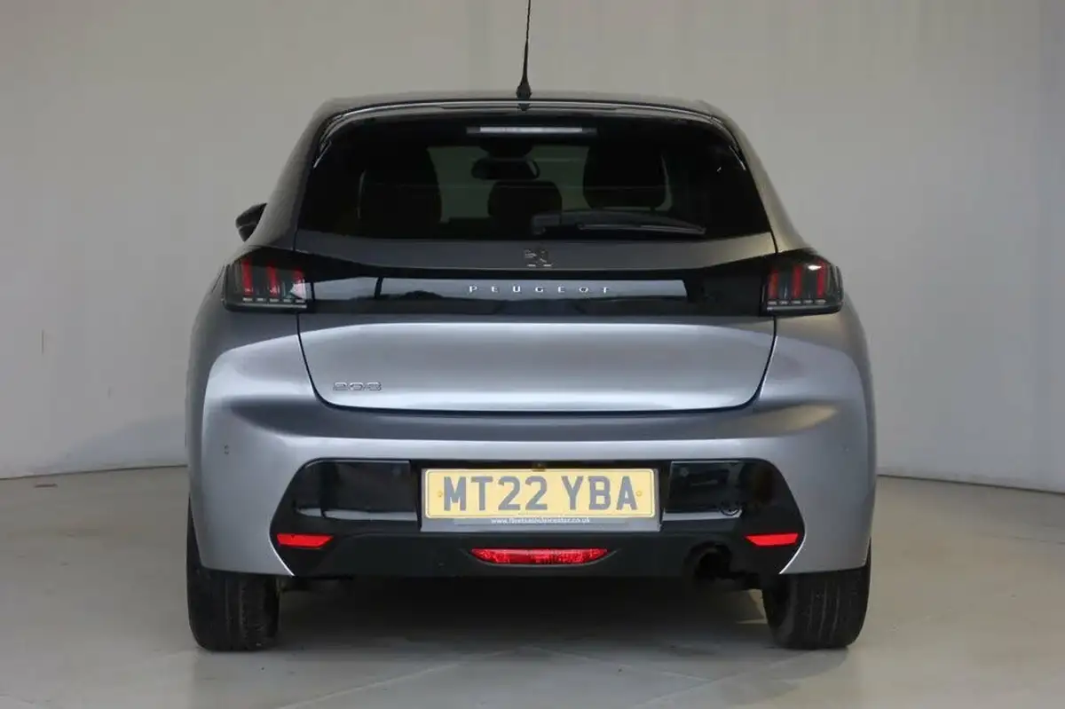 2022-peugeot-208-15-bluehdi-allure-premium-big-6