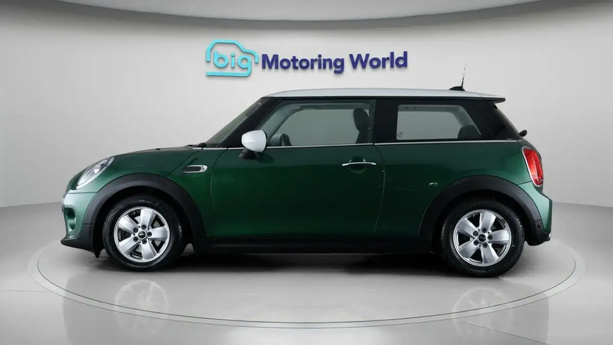 2019-mini-cooper-15-cooper-classic-hatchback-3d-big-4