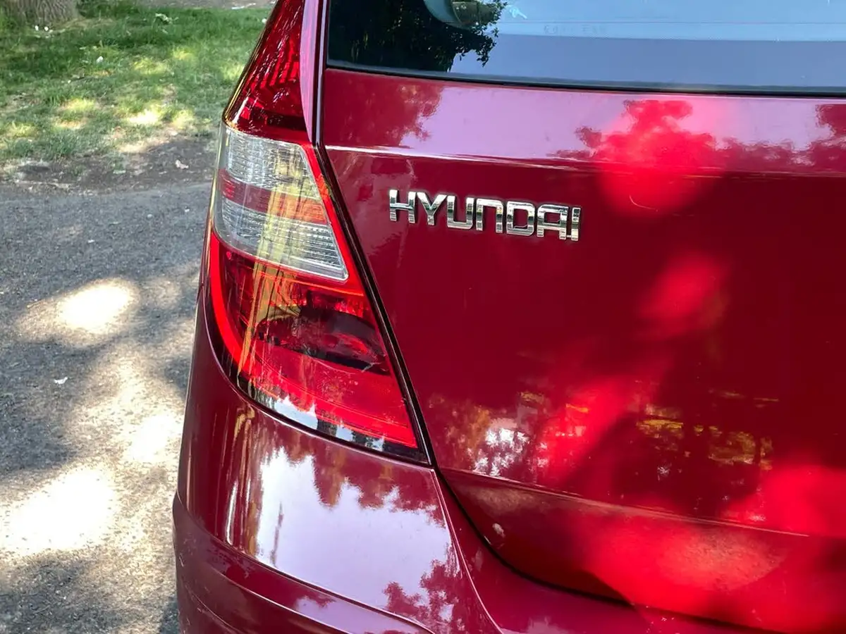 2011-hyundai-i30-14-comfort-109ps-isg-hatchback-big-8