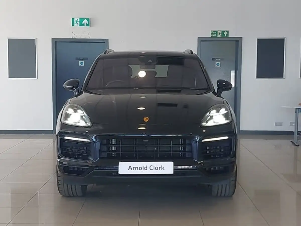 2022-porsche-cayenne-30-v6-platinum-edition-station-wagon-big-15