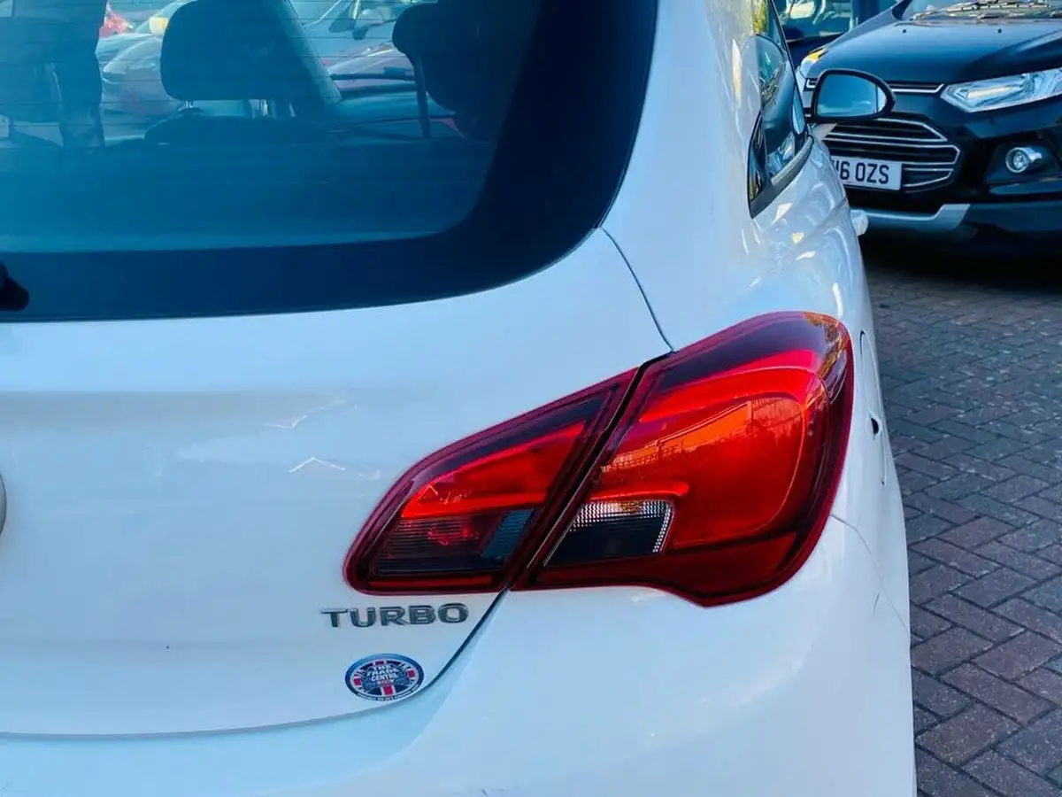 2017-vauxhall-corsa-14i-16v-turbo-sri-vx-line-ssecoflex-3d-big-7