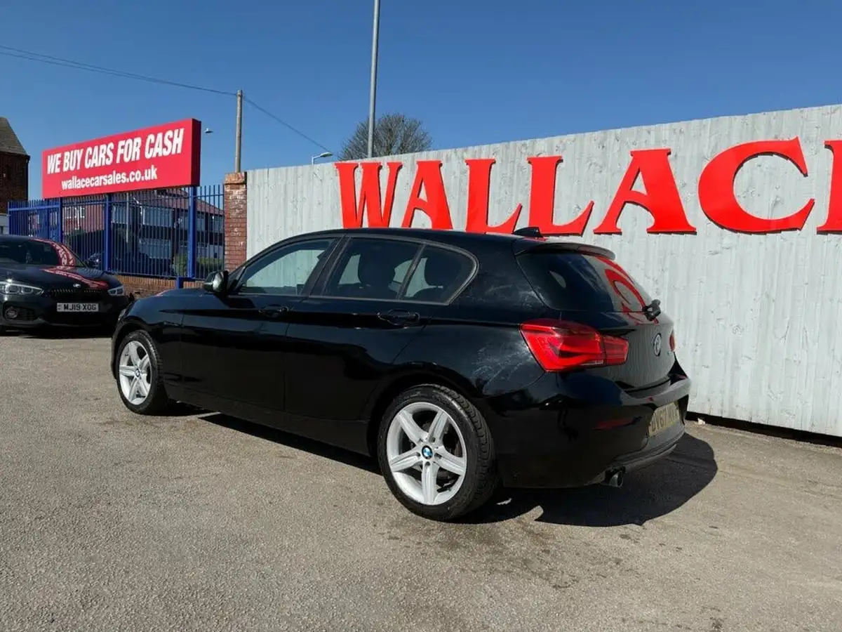 2017-bmw-1-series-20td-118d-sport-5d-big-44