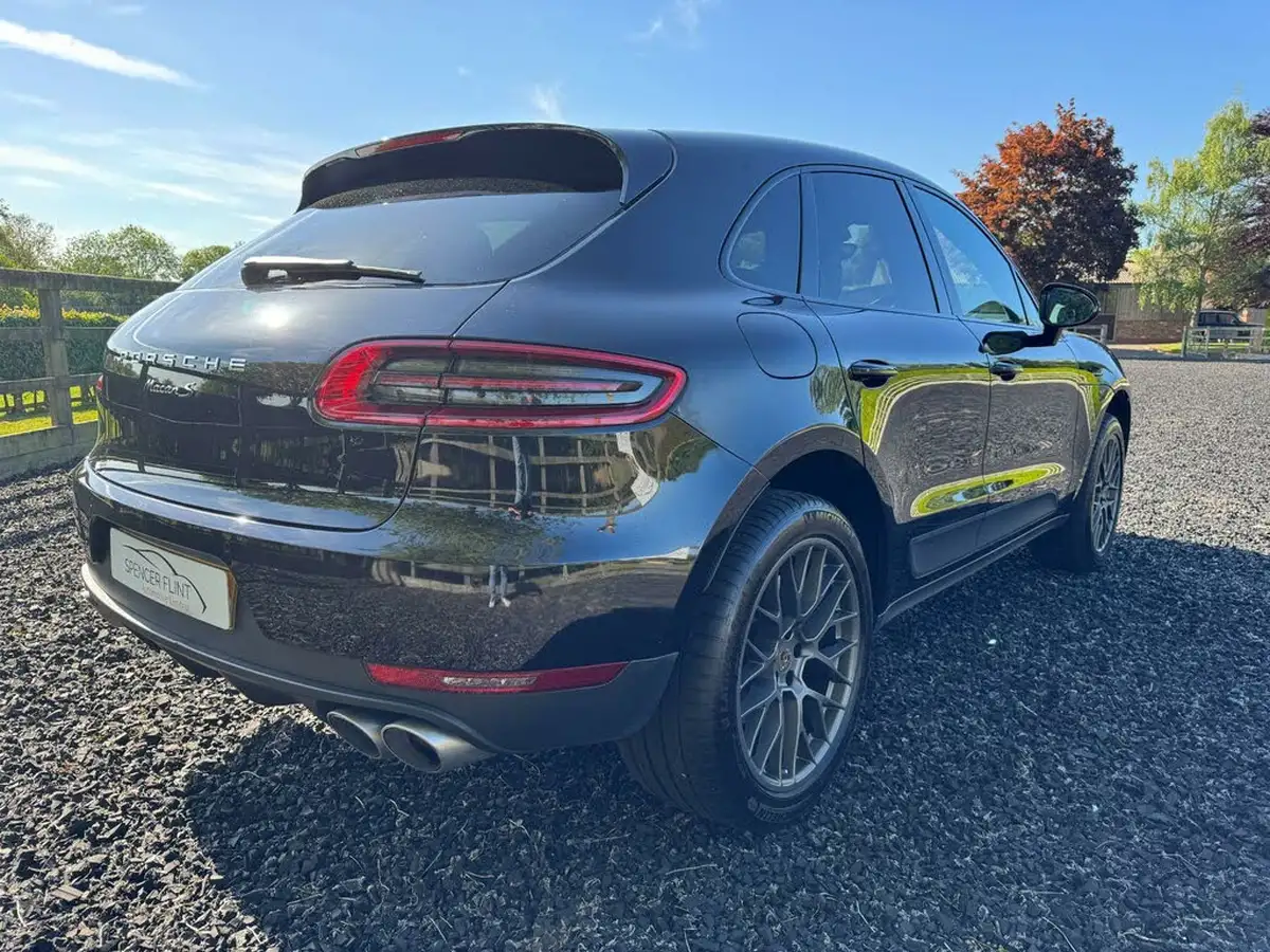 2015-porsche-macan-30td-s-big-5