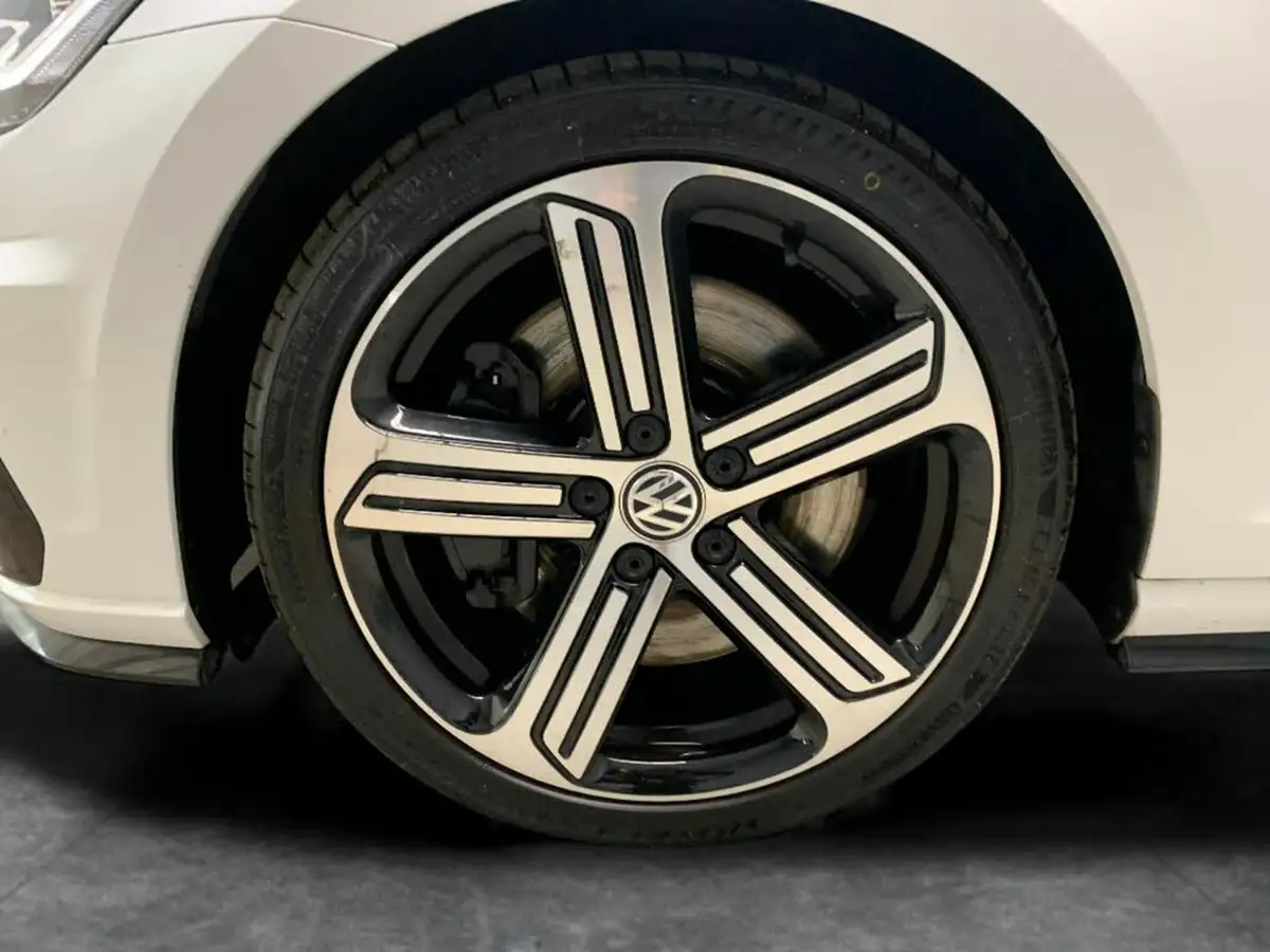 2019-volkswagen-golf-20-tsi-r-300ps-estate-5d-dsg-big-30