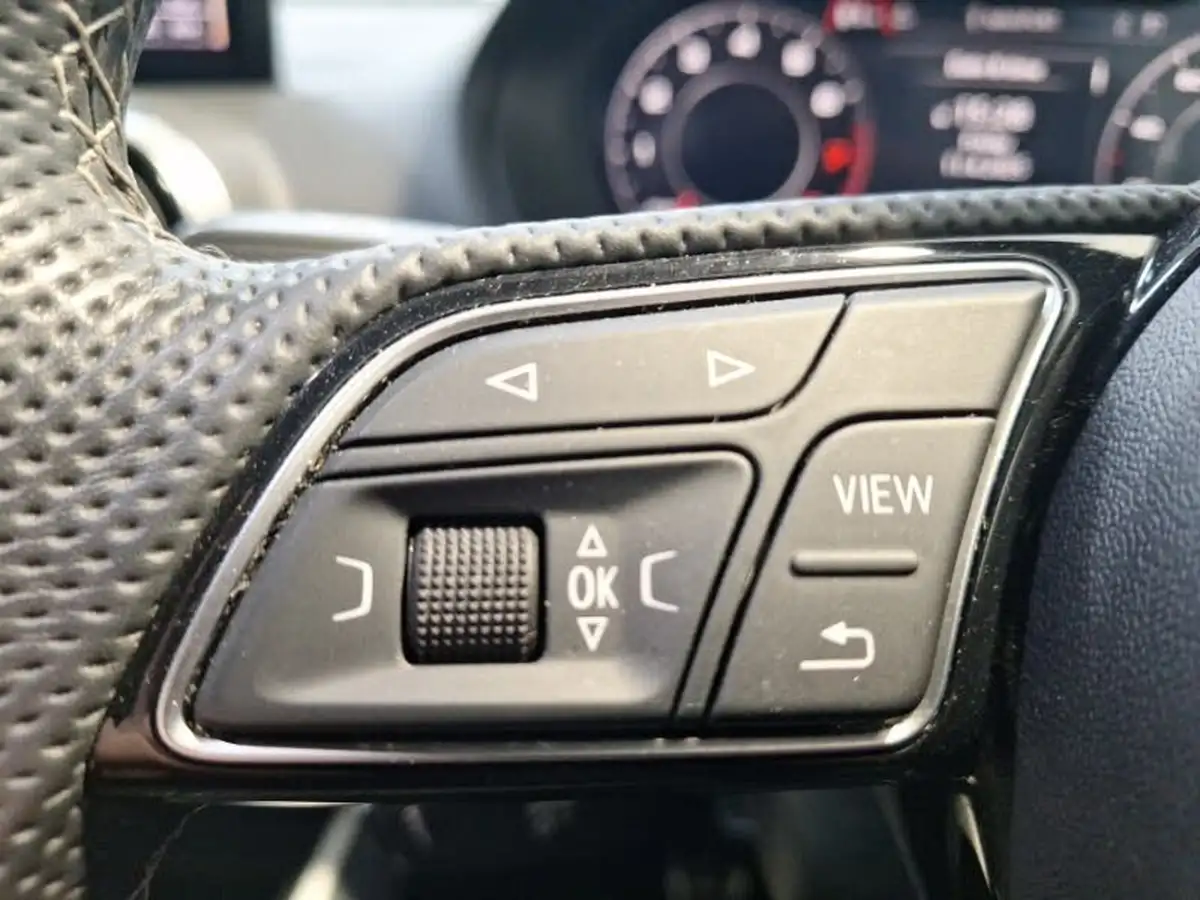 2020-audi-q2-15-35-tfsi-s-line-1498cc-big-13