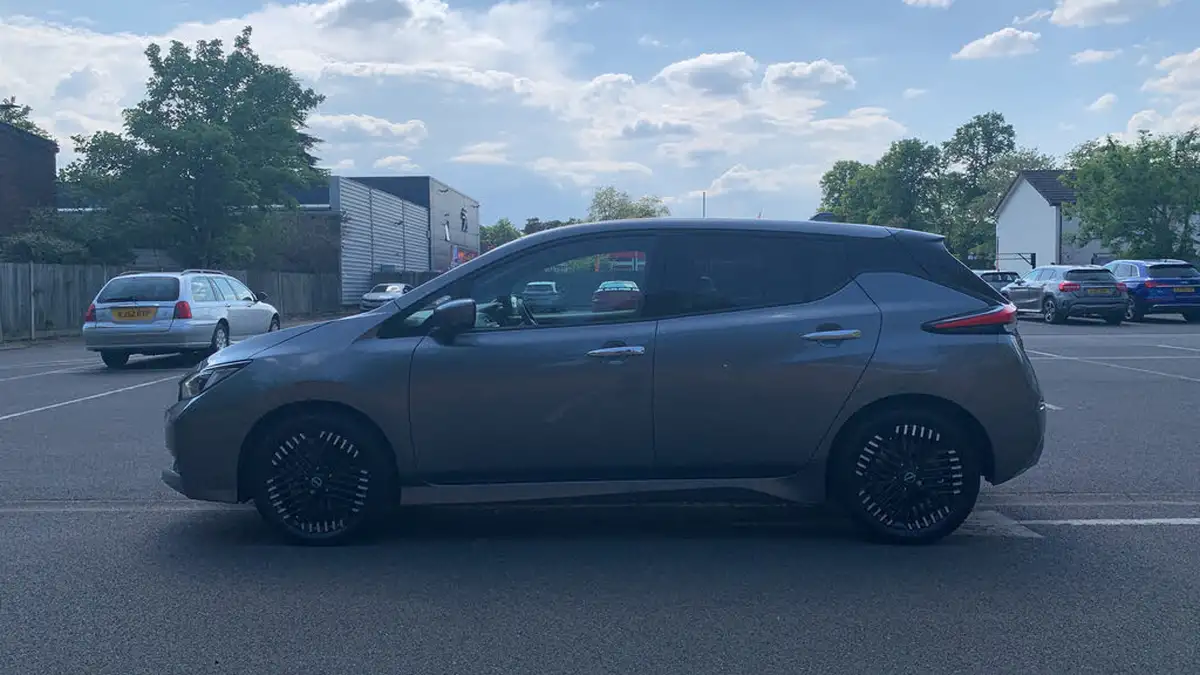 2022-nissan-leaf-e-n-connecta-39kwh-big-5