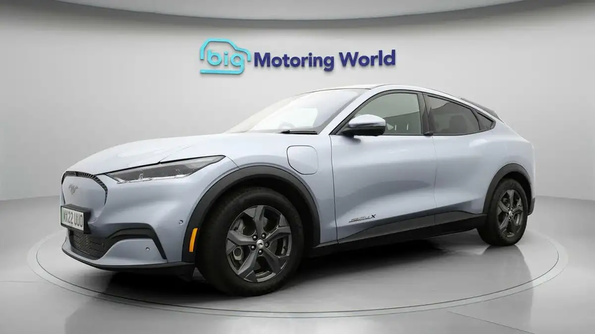 2022-ford-mustang-mach-e-e-extended-range-294ps-big-2