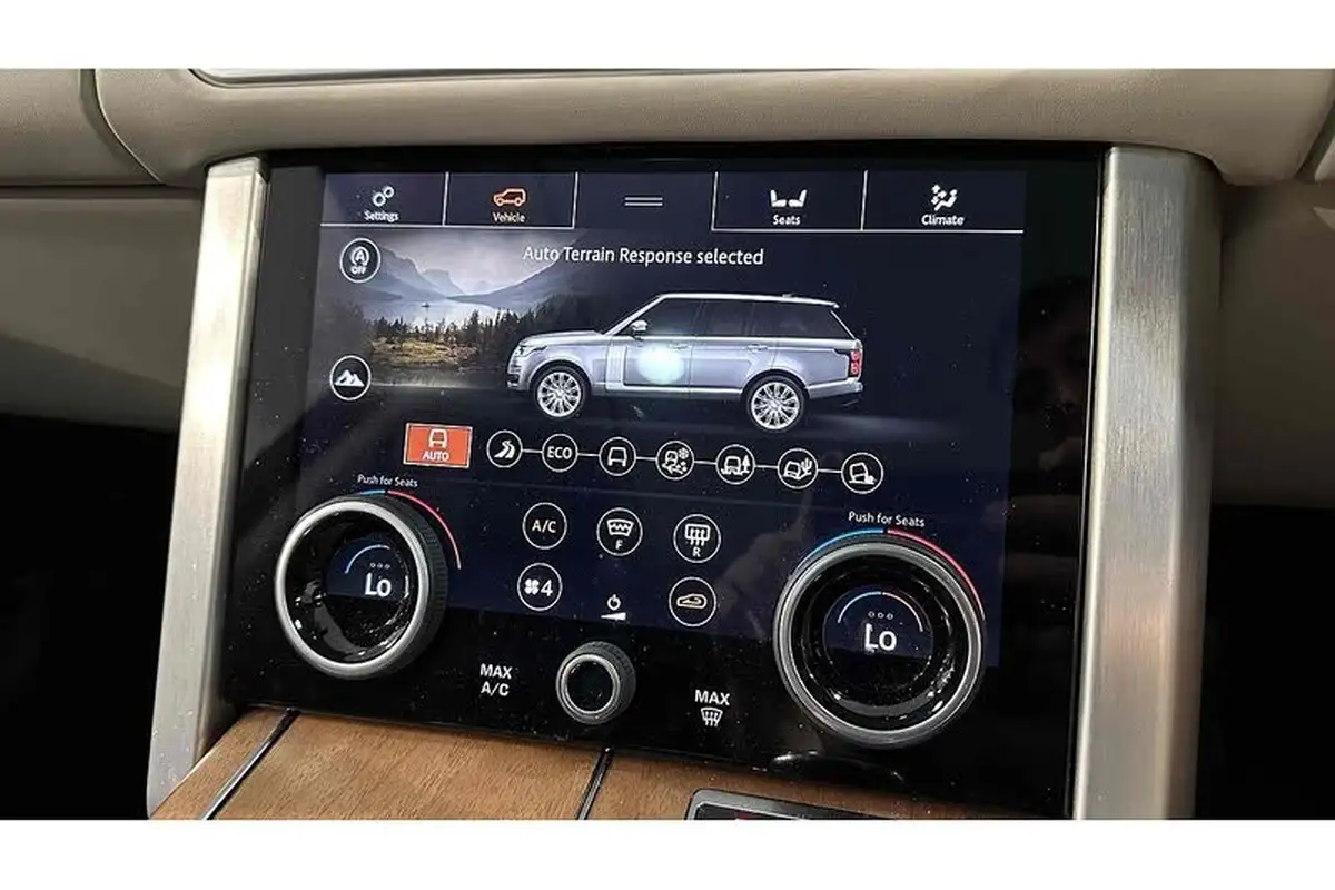 2019-land-rover-range-rover-30-sd-v6-vogue-big-57
