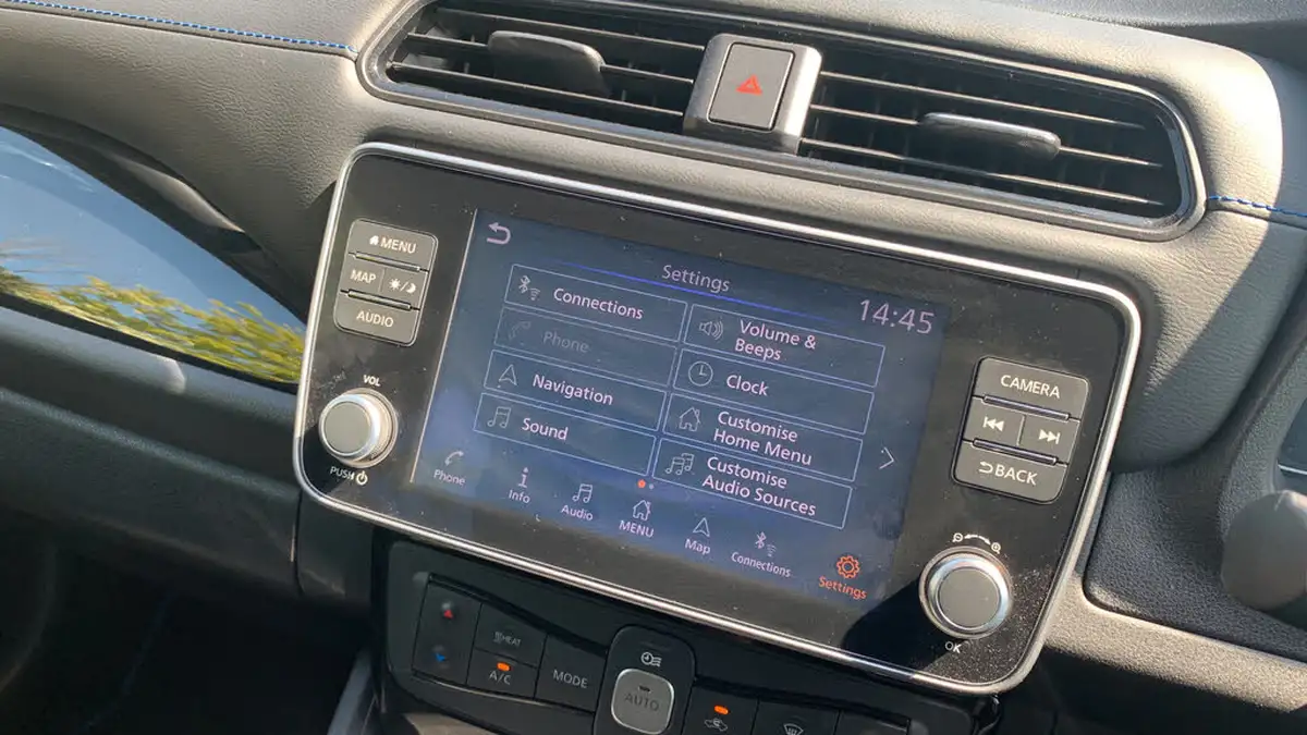 2022-nissan-leaf-e-n-connecta-39kwh-big-29