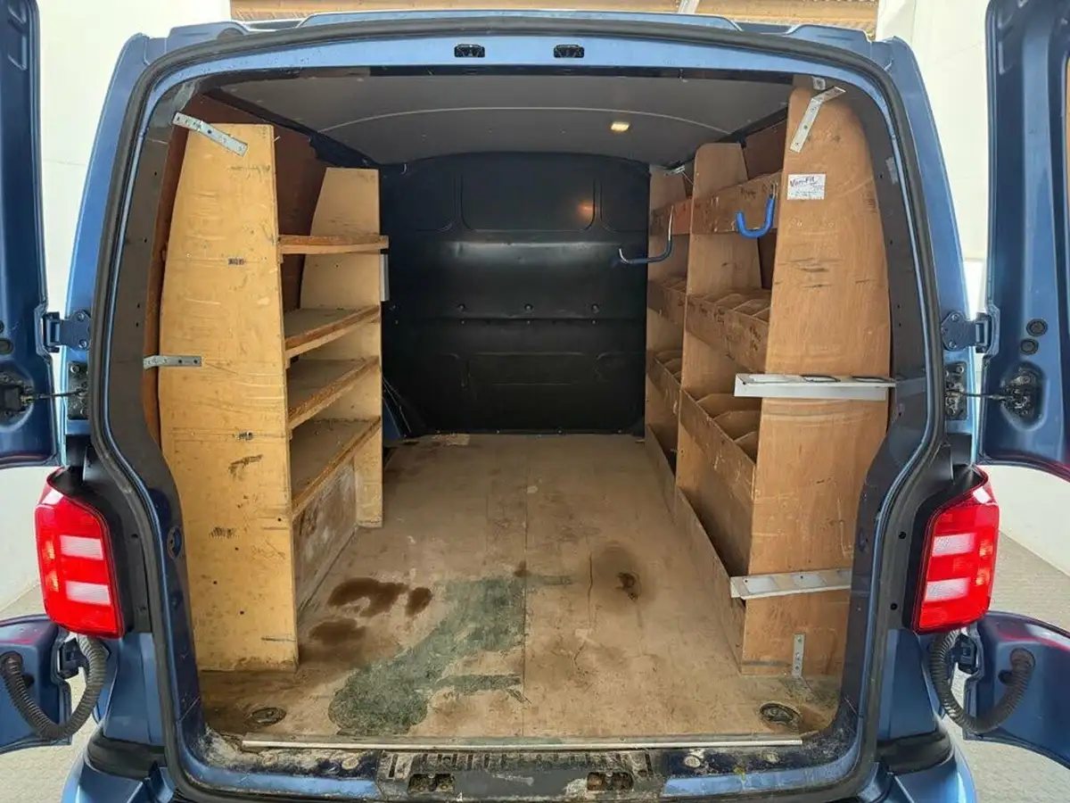 2016-volkswagen-transporter-20tdi-t28-highline-bmt-140ps-swb-dsg-big-26
