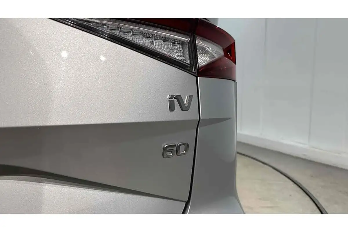 2021-skoda-enyaq-e-60-62-kwh-big-14