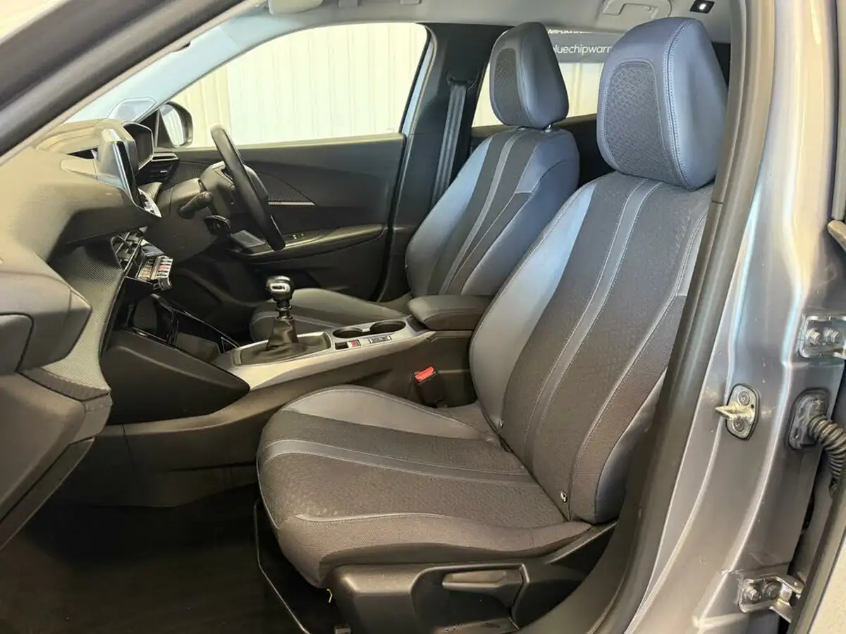 2021-peugeot-2008-suv-12-puretech-allure-130bhp-big-9
