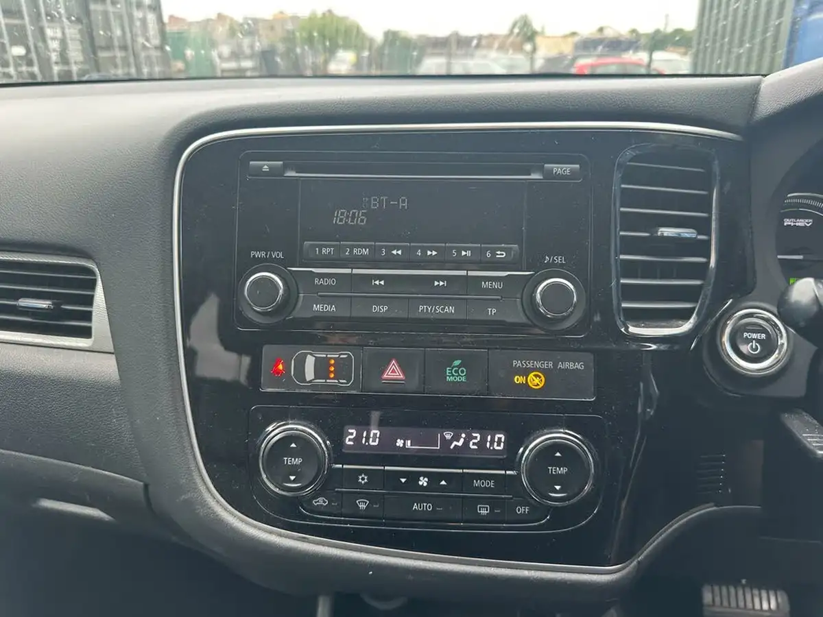 2015-mitsubishi-outlander-20-gx3h-5st-big-25
