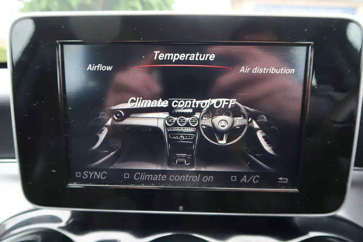2015-mercedes-benz-c-class-21cdi-c220-sport-ss-saloon-4d-7g-tronic-plus-big-38