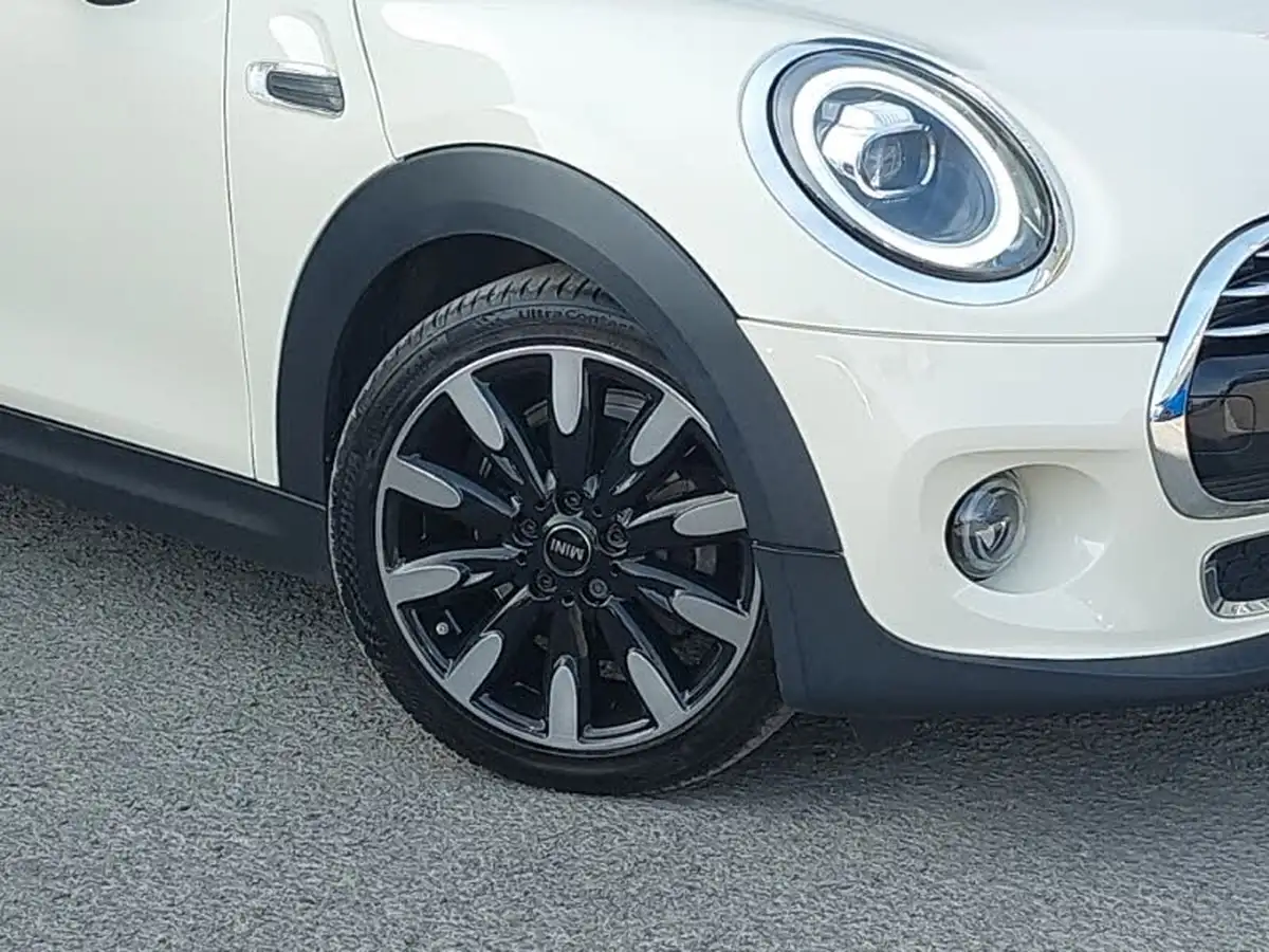 2019-mini-cooper-15-cooper-exclusive-134bhp-hatchback-3d-big-8