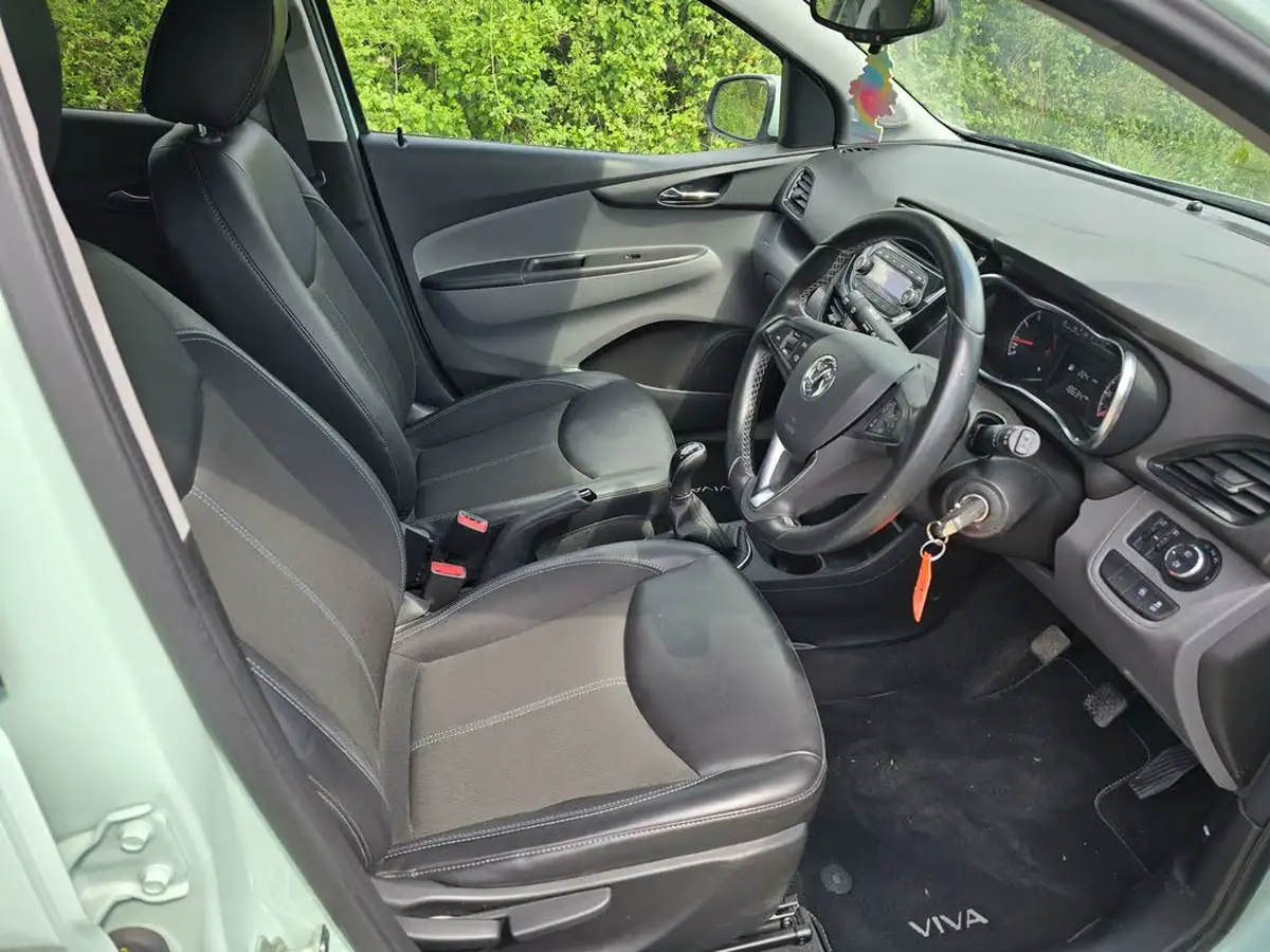 2017-vauxhall-viva-10i-sl-big-35