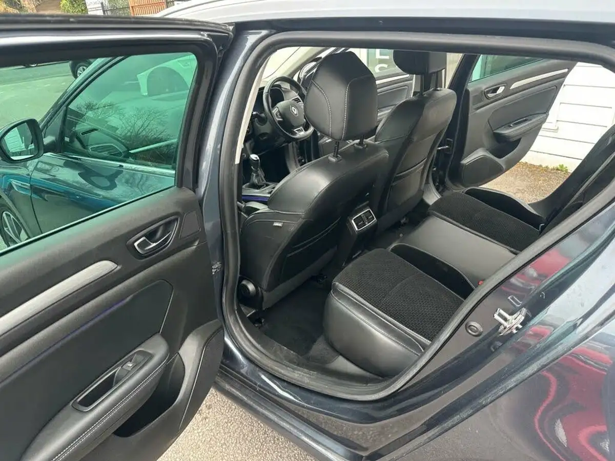 2017-renault-megane-16dci-dynamique-s-nav-sport-tourer-big-15