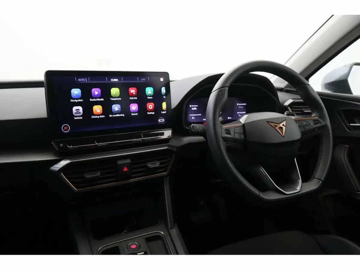 2024-cupra-leon-nf-15-etsi-v1-hatchback-big-1