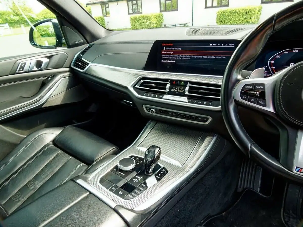 2020-bmw-x5-30td-m50d-big-34