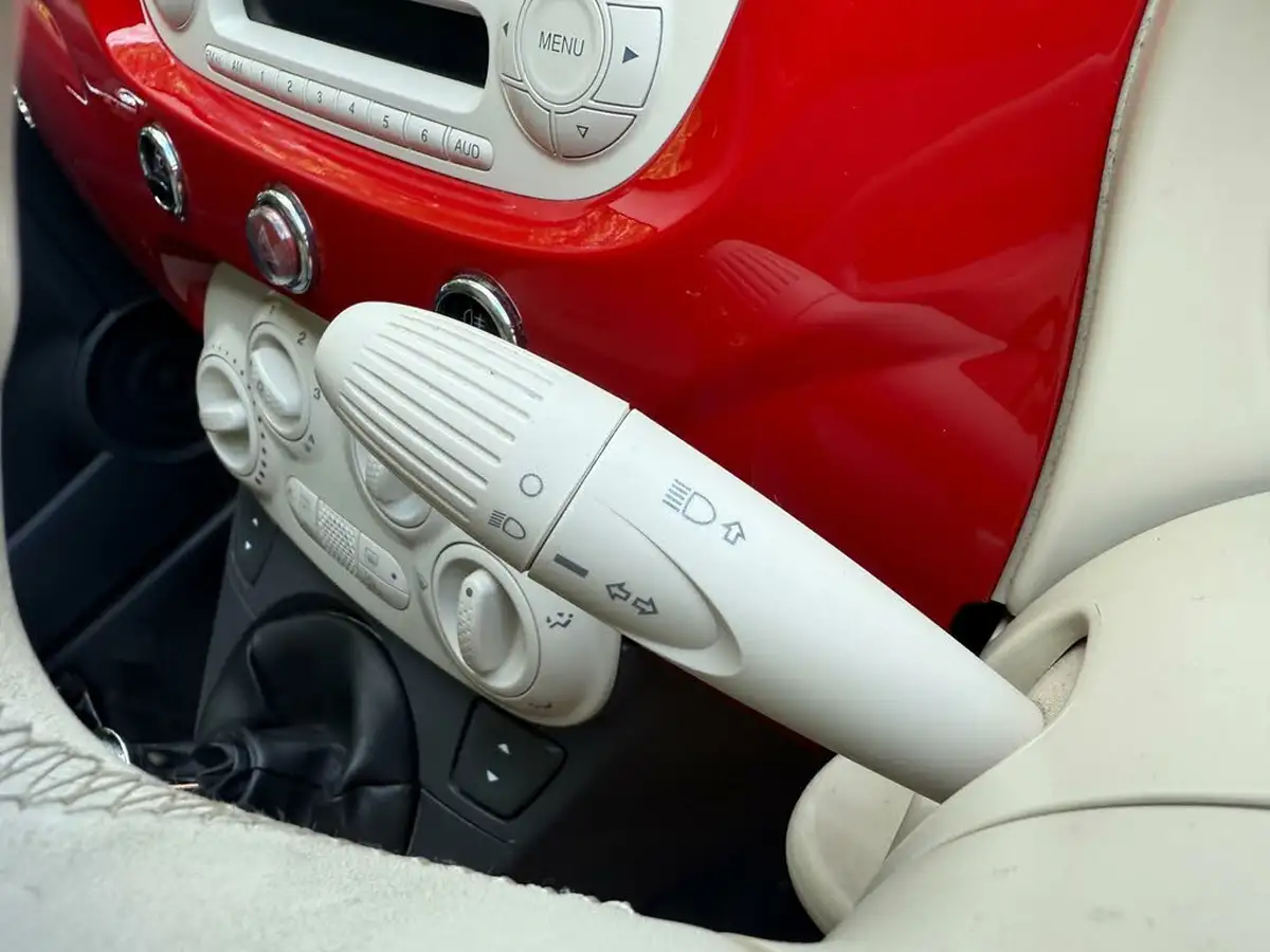 2015-fiat-500-12-lounge-ss-big-31