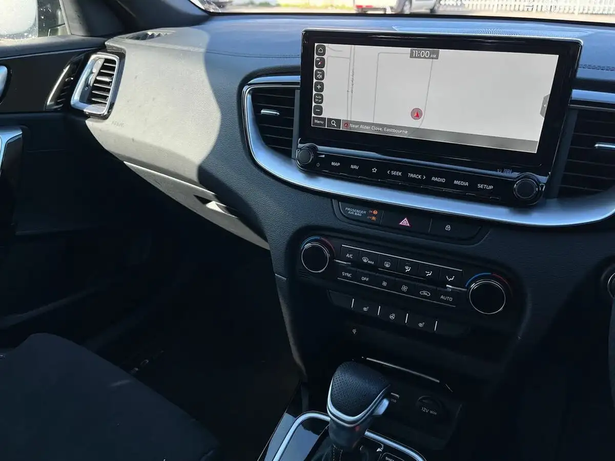 2024-kia-xceed-15-t-gdi-gt-line-s-138bhp-dct-big-14