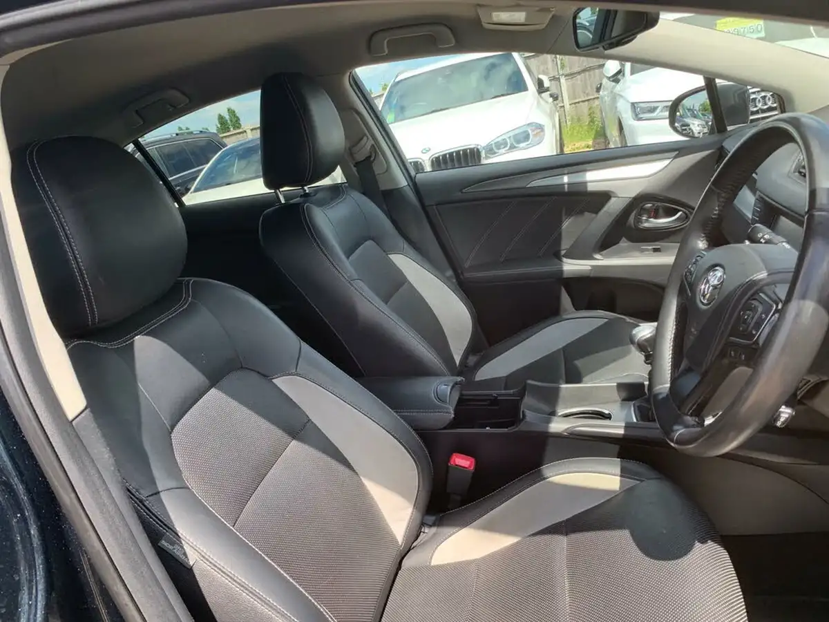 2017-toyota-avensis-20d-4d-business-edition-plus-saloon-4d-big-27
