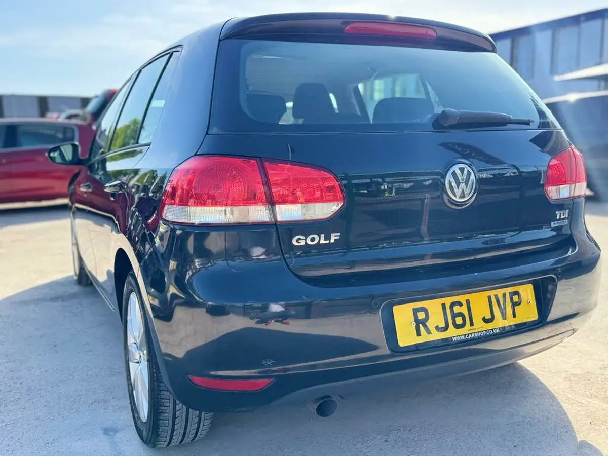2011-volkswagen-golf-16td-blue-motion-match-5d-big-15
