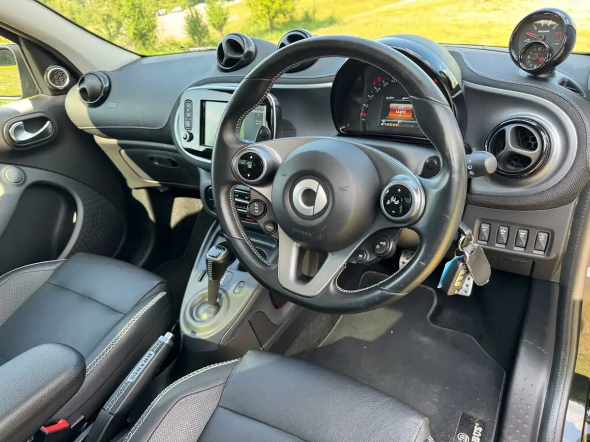 2018-smart-forfour-09-brabus-xclusive-big-17