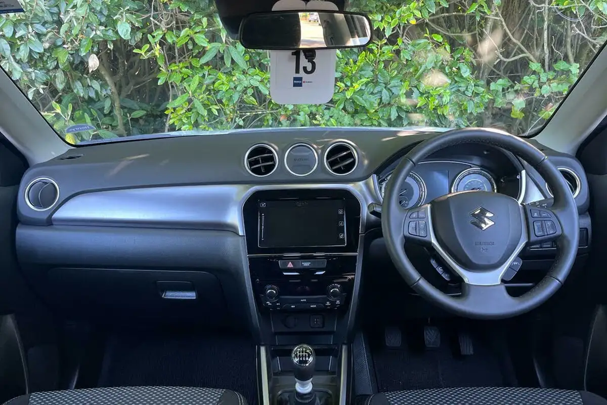 2023-suzuki-vitara-14-boosterjet-sz-t-big-12