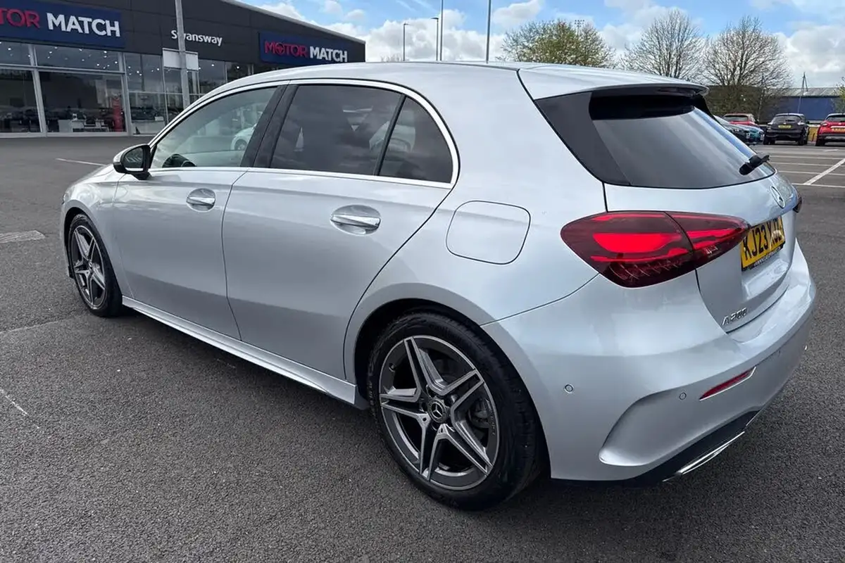 2023-mercedes-benz-a-class-13-a200-amg-line-executive-hatchback-5d-big-29