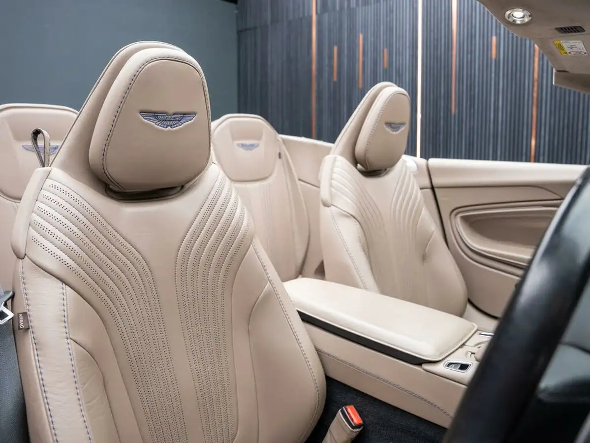 2018-aston-martin-db11-40-v8-big-30