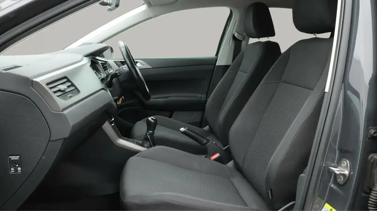 2020-volkswagen-polo-10-tsi-match-big-14