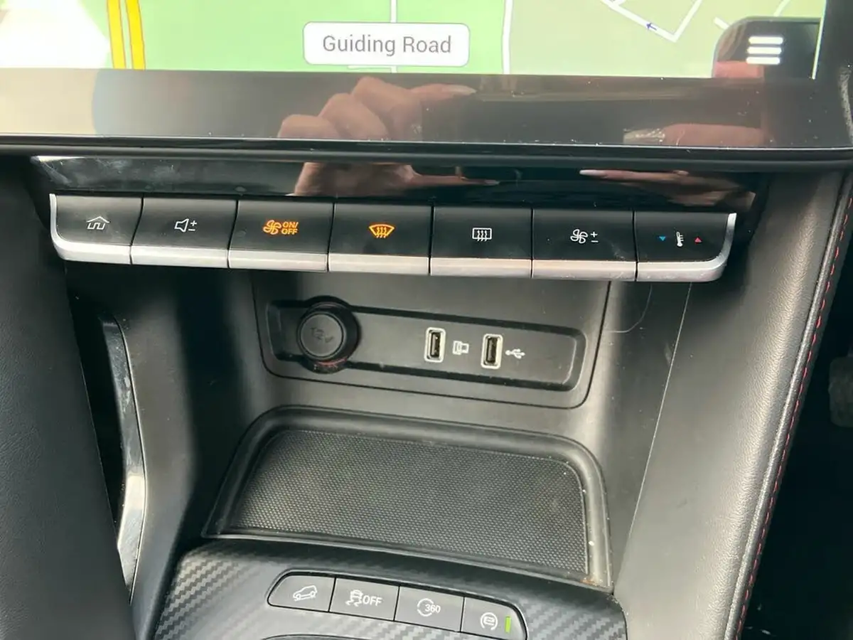 2022-mg-zs-suv-15-vti-tech-exclusive-big-13