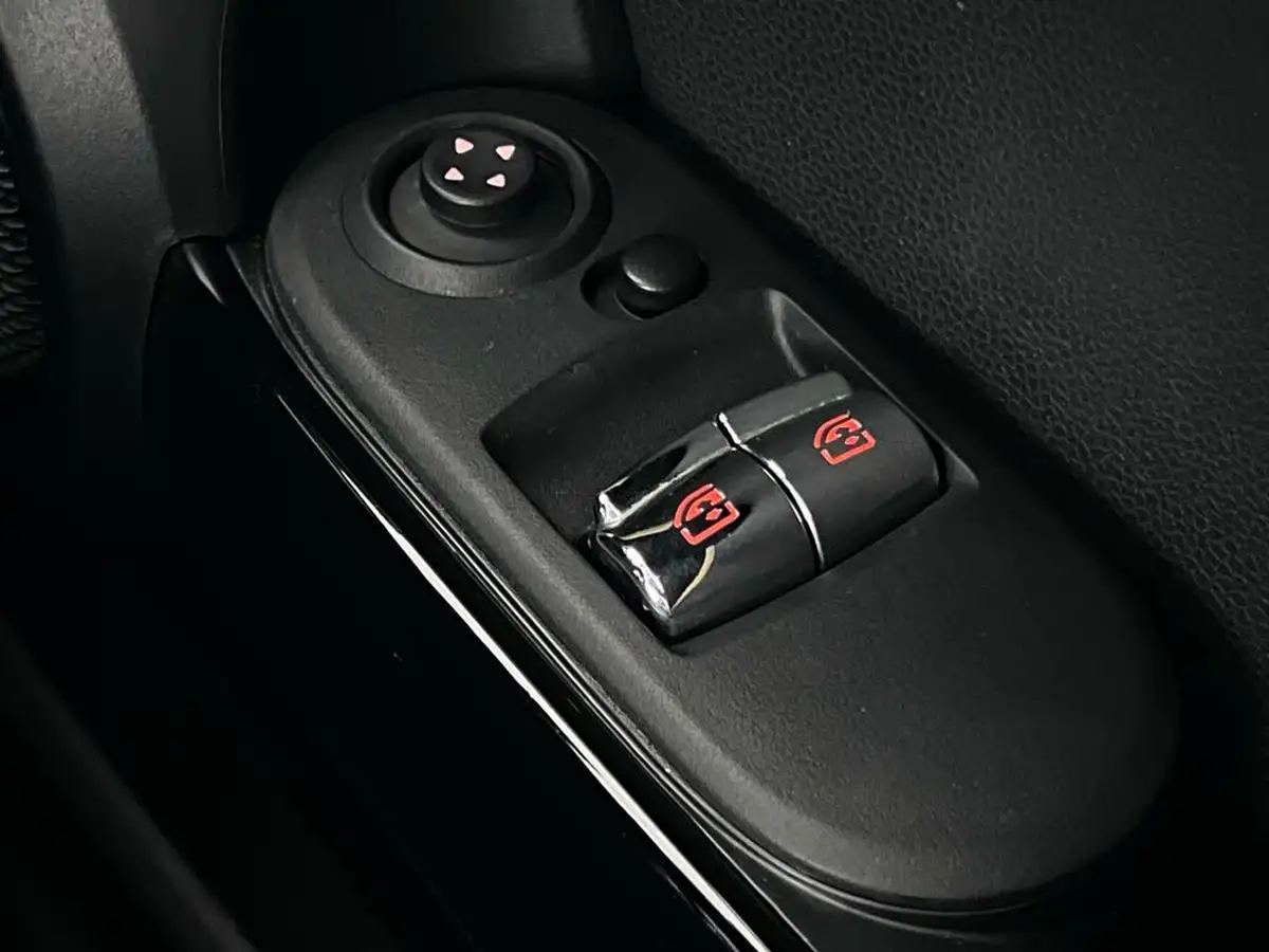 2021-mini-cooper-15-cooper-classic-hatchback-3d-big-35