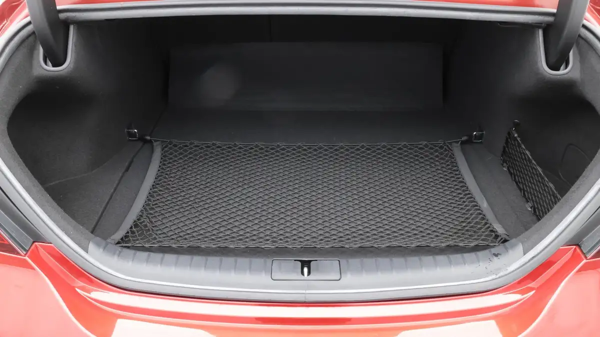 2022-genesis-g70-20-t-sport-line-saloon-4d-big-17