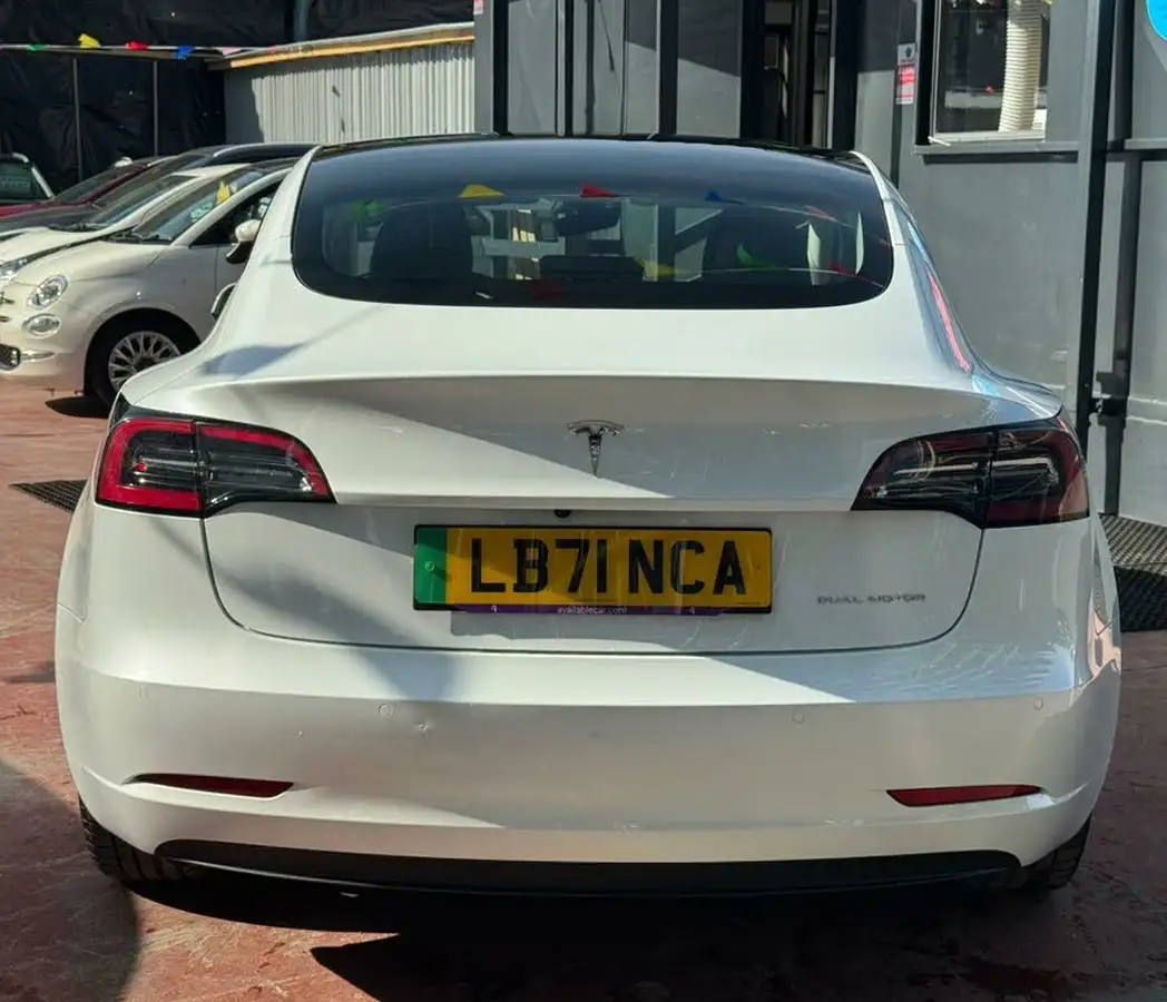 2021-tesla-model-3-e-long-range-awd-big-7