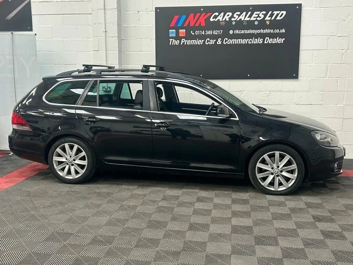 2012-volkswagen-golf-20td-sportline-big-6