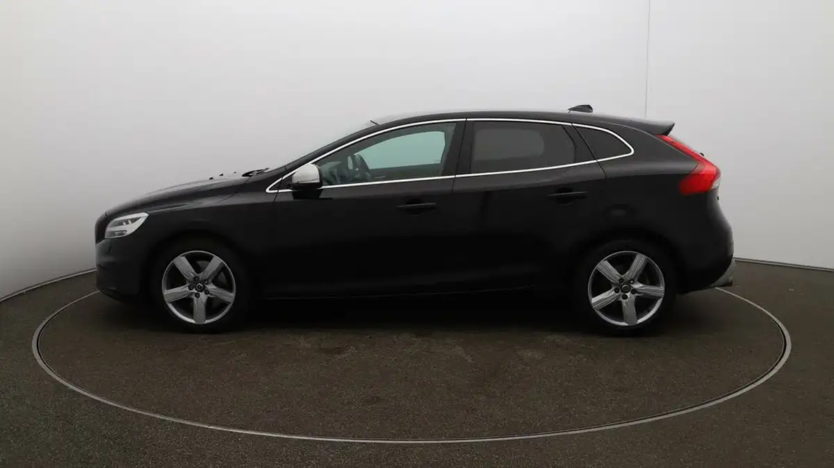 2019-volvo-v40-20td-d3-r-design-nav-plus-geartronic-big-64