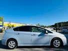 2010-toyota-prius-small-3