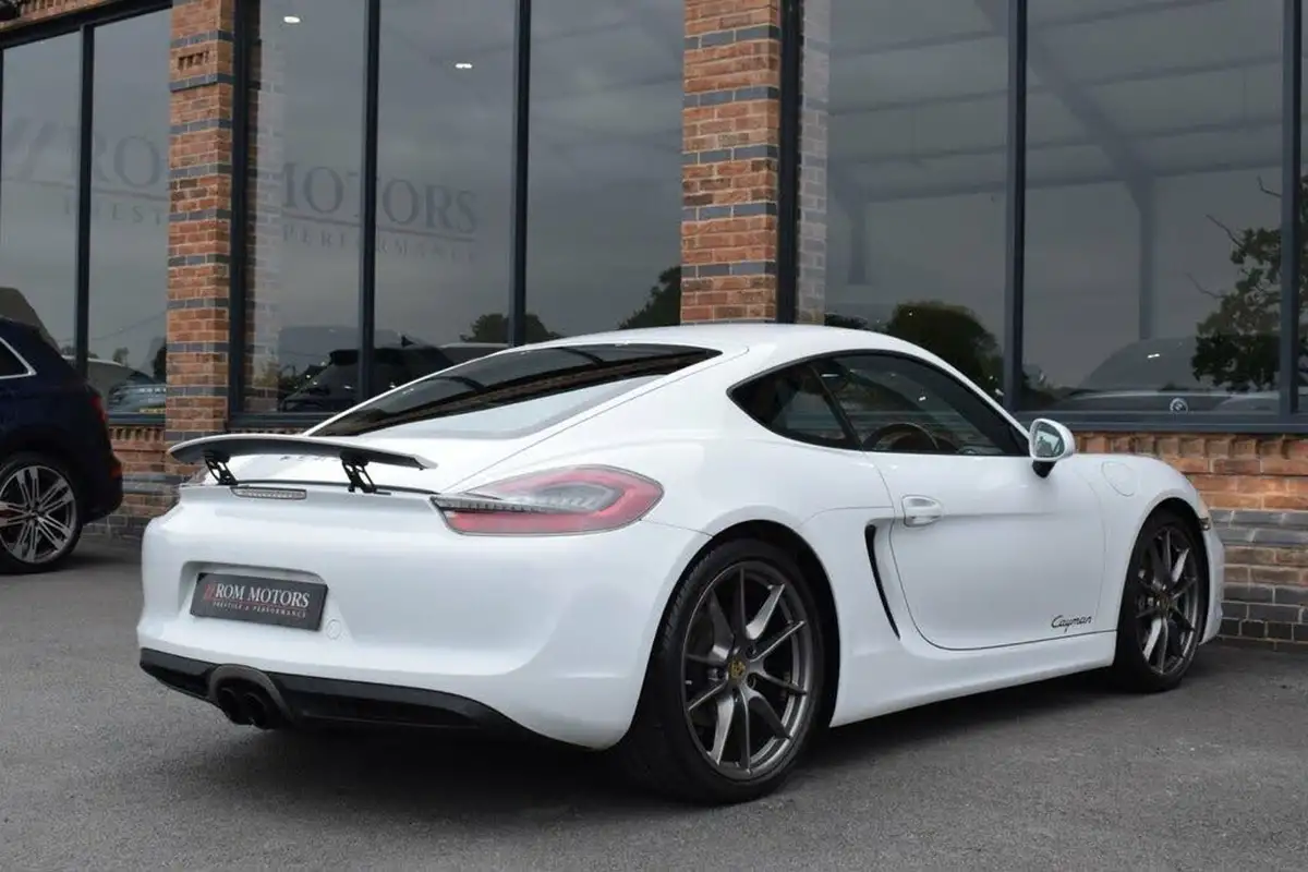 2015-porsche-cayman-27-pdk-big-48