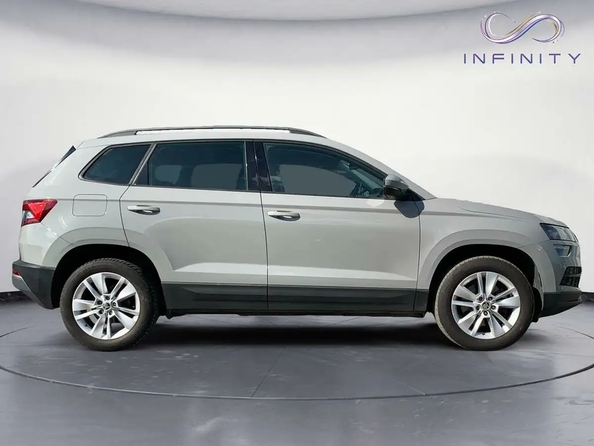 2018-skoda-karoq-16tdi-se-technology-ss-1598cc-dsg-big-7