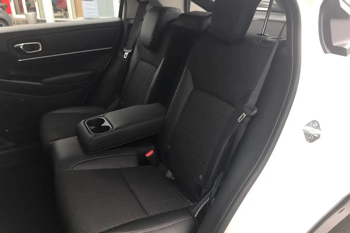 2024-honda-hr-v-15-i-mmd-advance-big-7